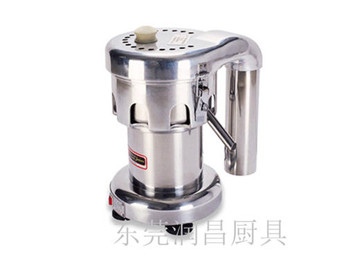 整體玉溪廚房設(shè)備使用榨汁機(jī)時(shí)要注意哪些要點(diǎn)？
